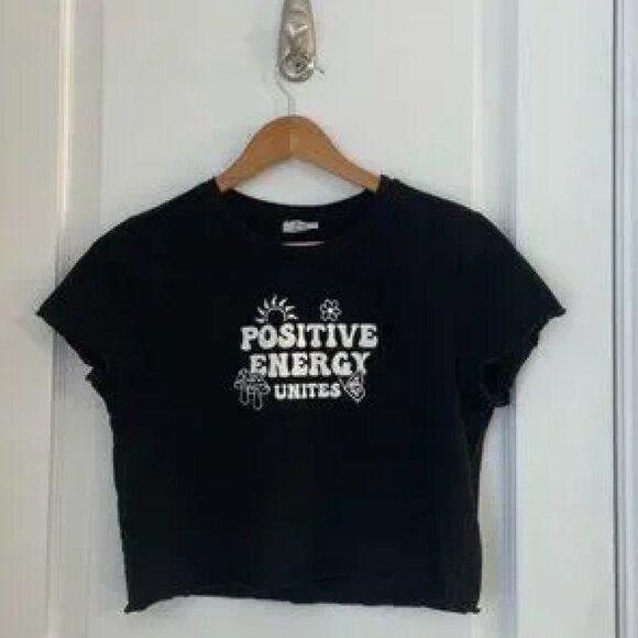 5 Graphic Tees | Size small - Picture 4 of 5